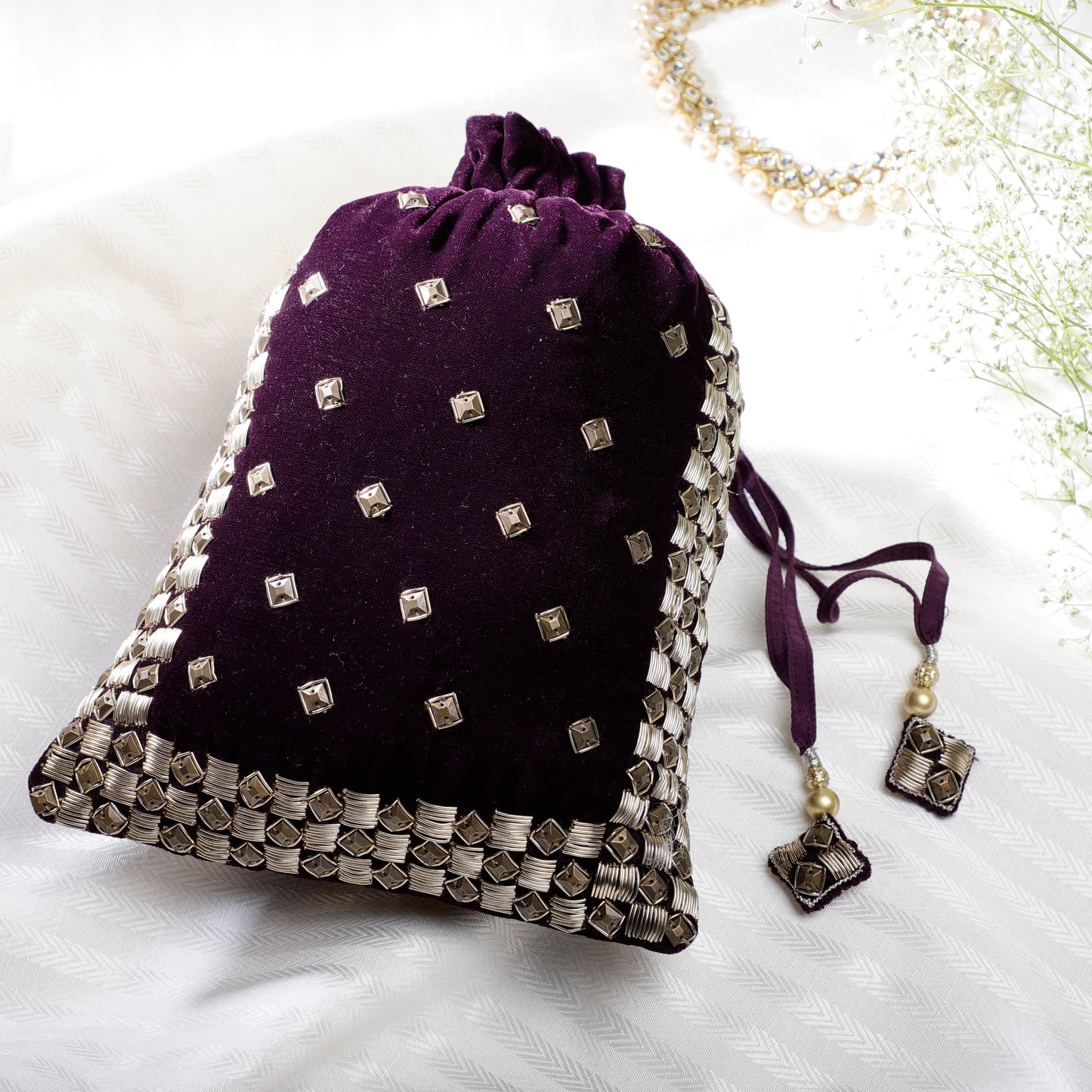 Regal Amethyst potli