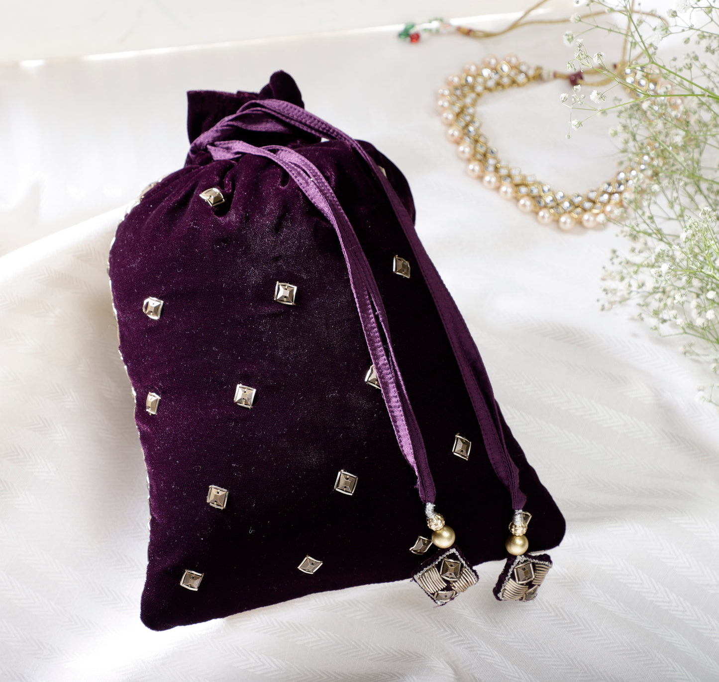 Regal Amethyst potli