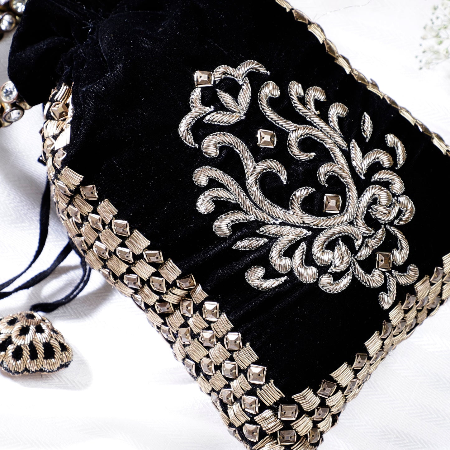 Noir Elegance Potli