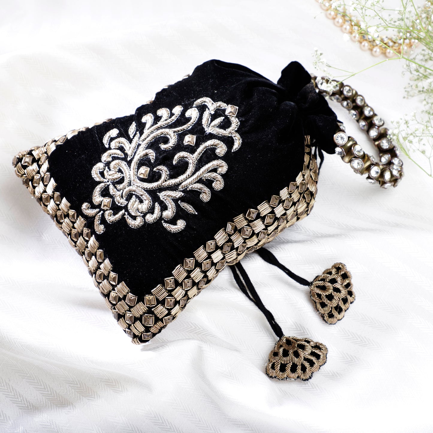Noir Elegance Potli