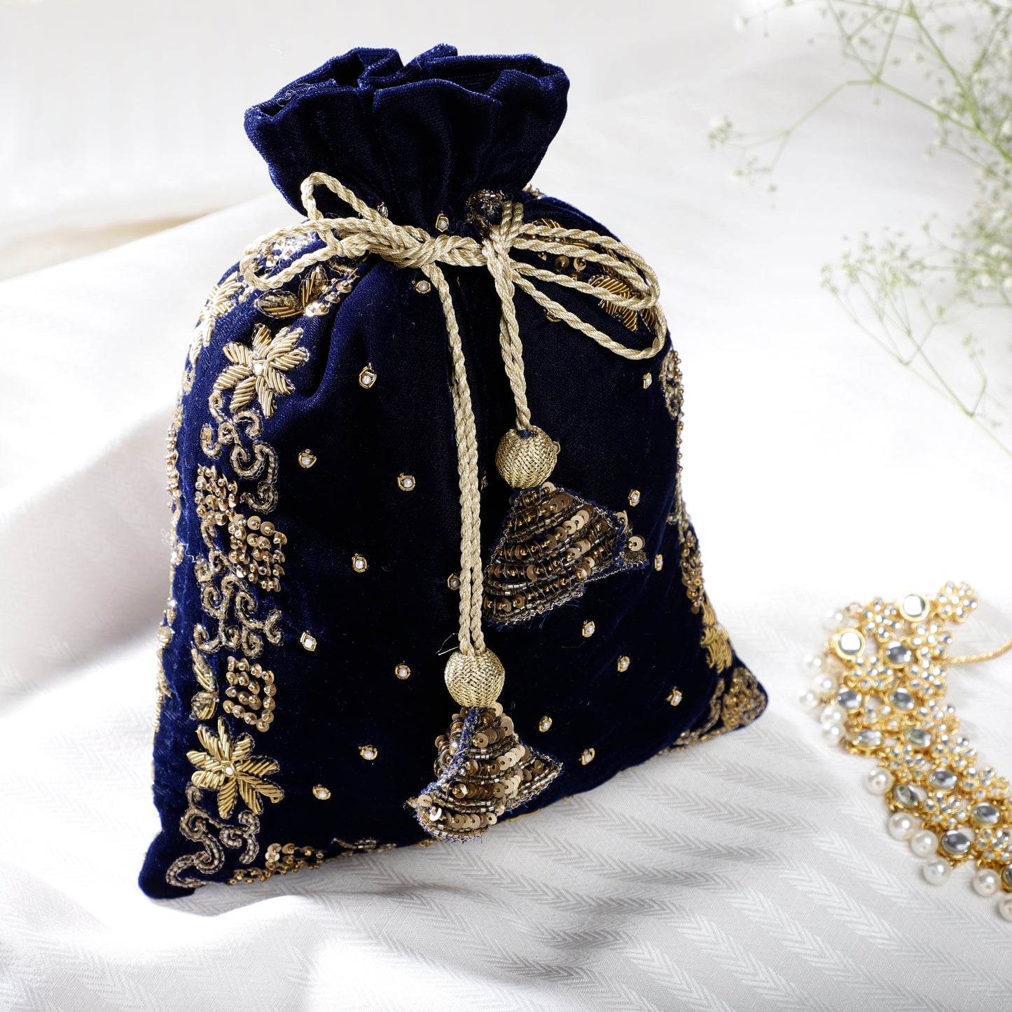 Royal Gleam potli